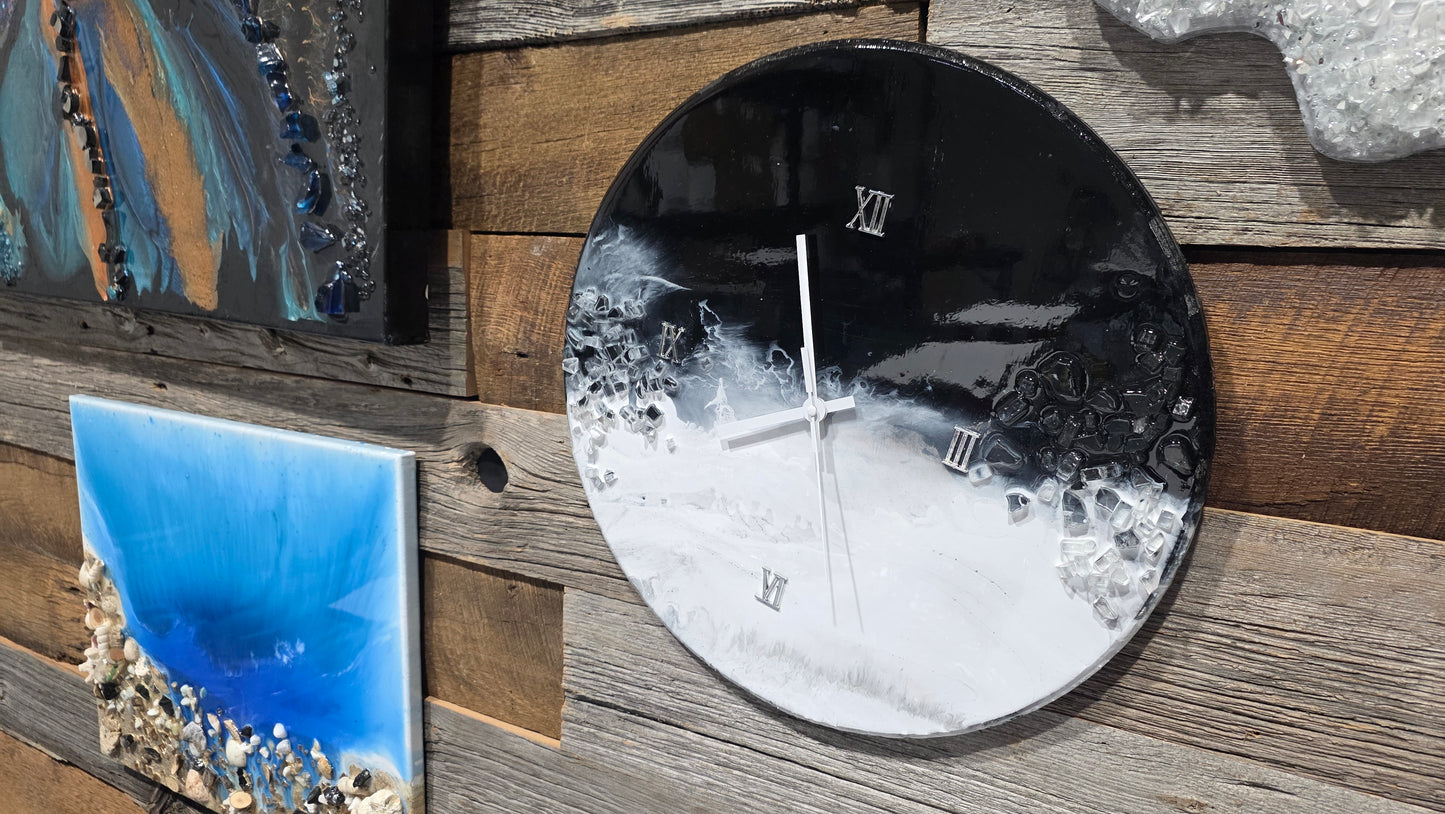 Epoxy Clock Art Class/Friday April 24 6:30pm level #1 no experience needed/mask are provided and recommended for this class.